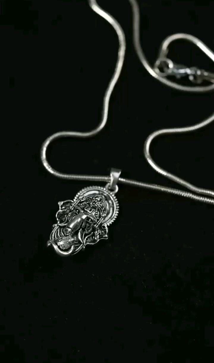 Ganesha Pendant With Chain