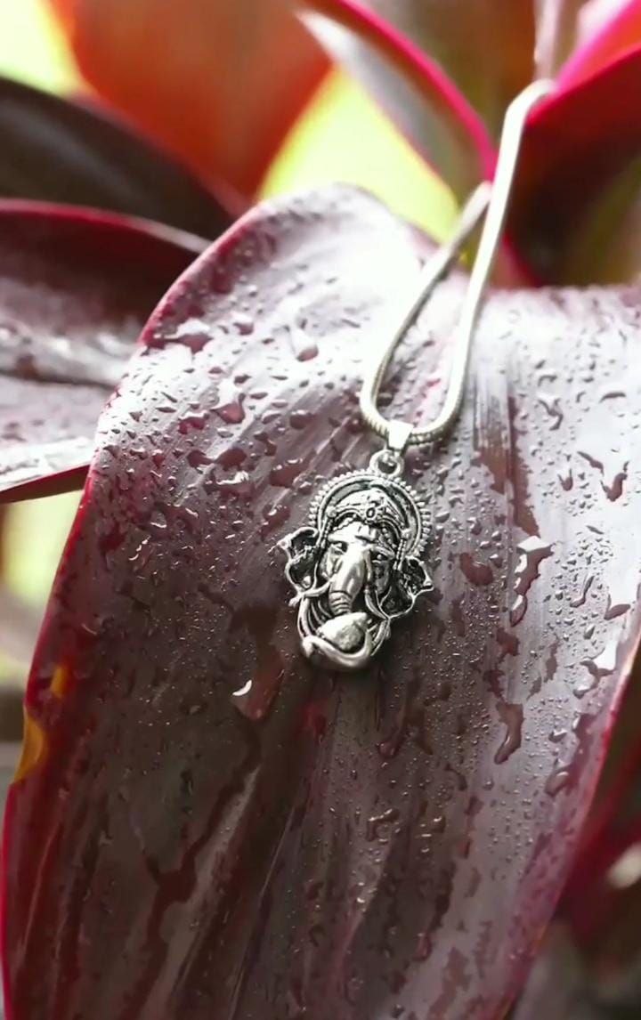 Ganesha Pendant With Chain