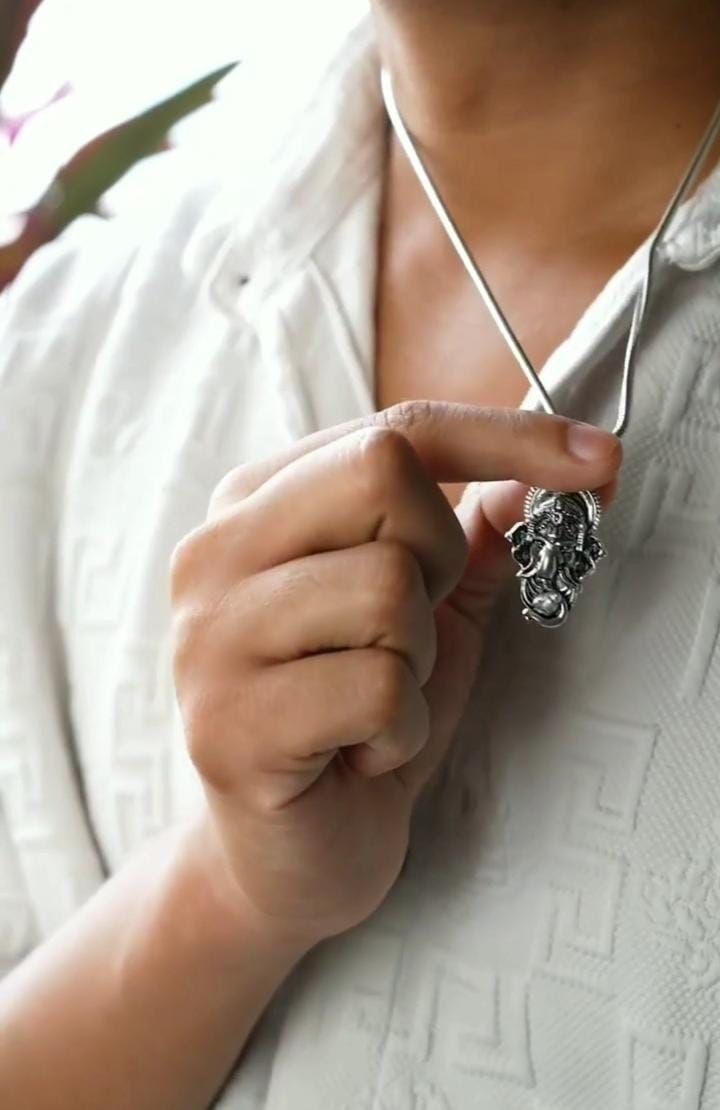 Ganesha Pendant With Chain
