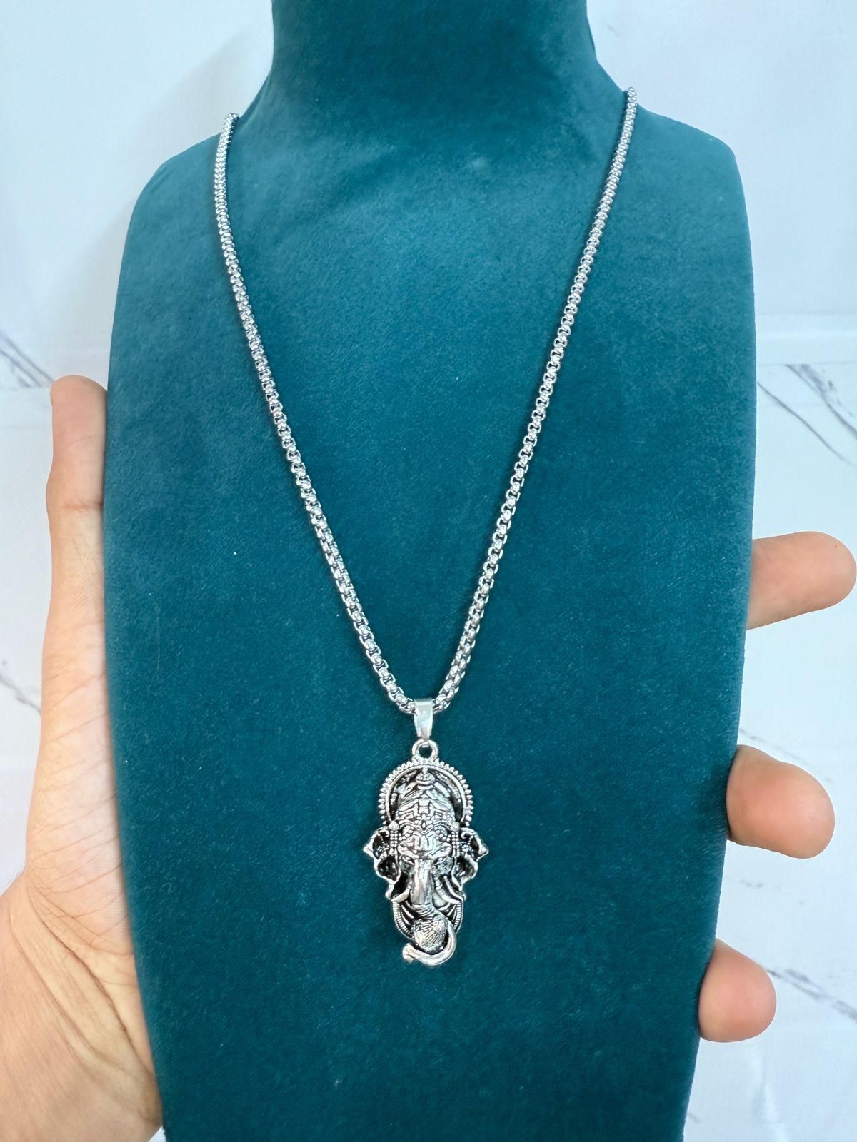 Ganesha Pendant With Chain