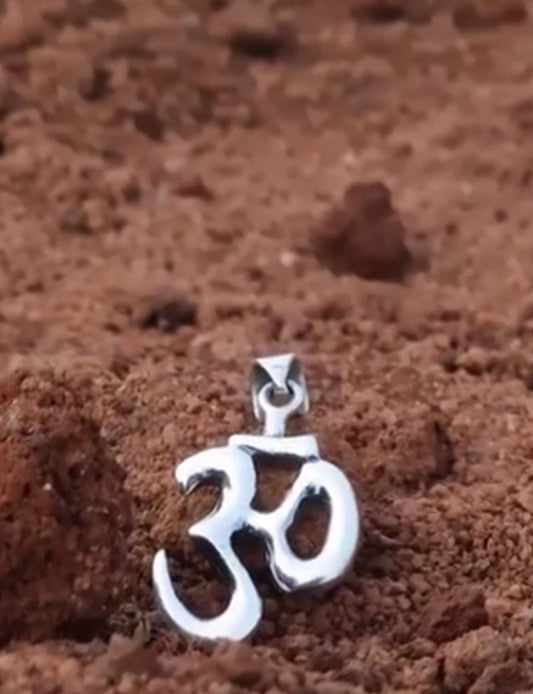 OM Naam Pendant With Chain