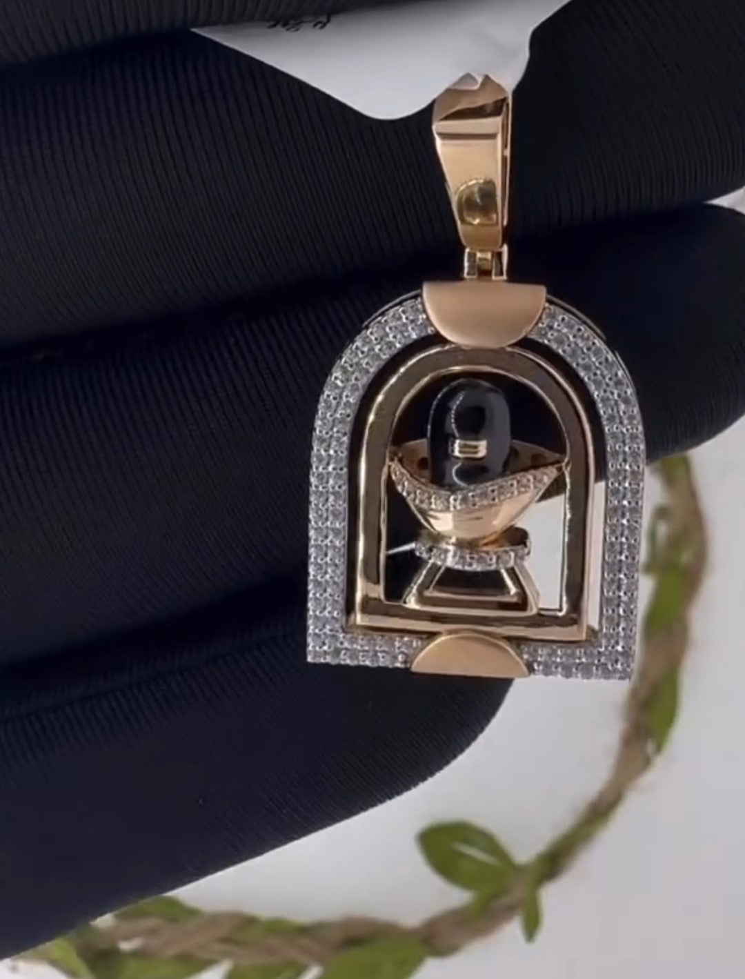 Shivlingam Pendant With Chain