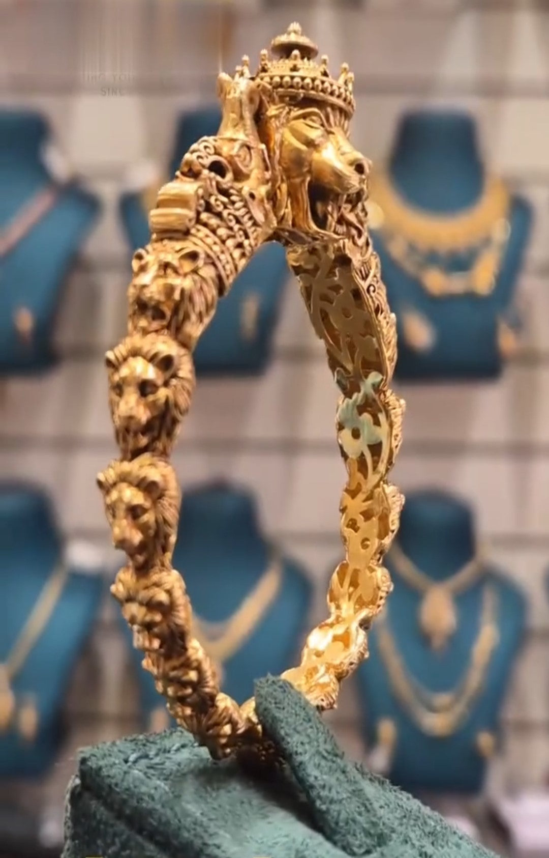 Maharaja Design Kada