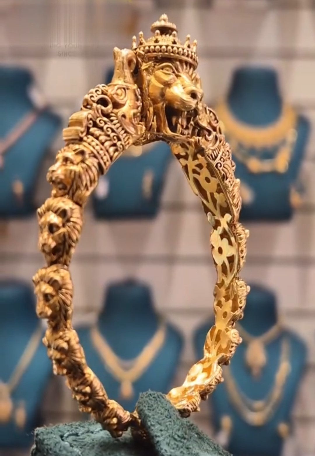 Maharaja Design Kada