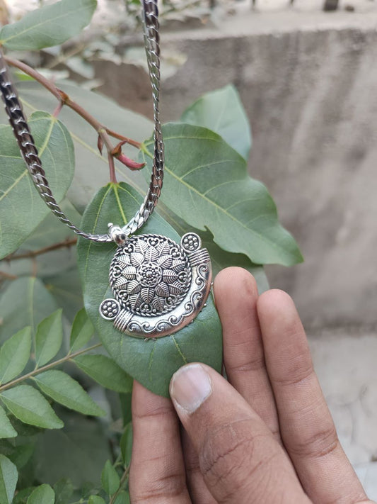kavach Kundal Pendant With Chain